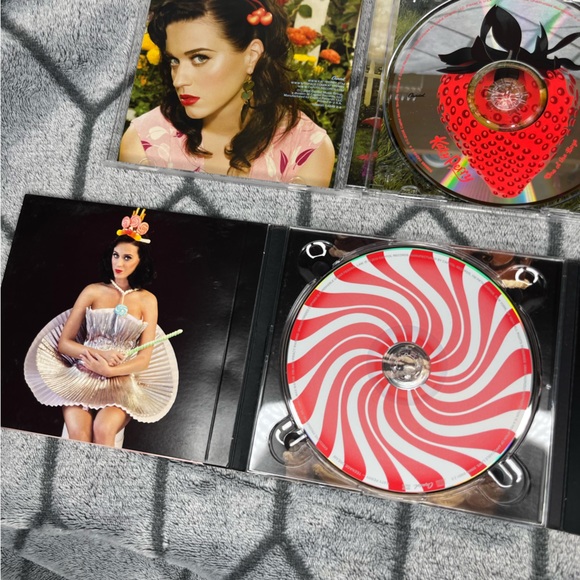 Katy Perry Teenage Dream and One of the Boys CD Pair V - Picture 4 of 7